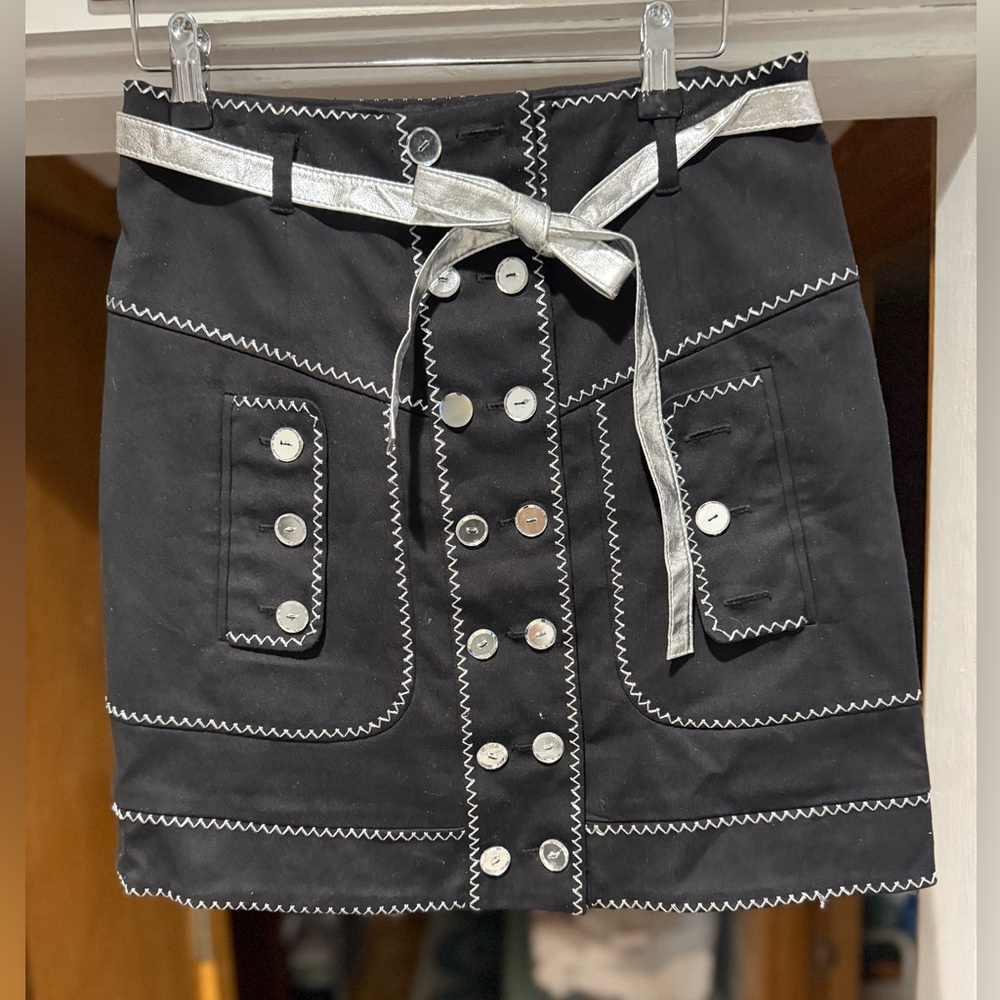 Stunning Per Se Stylish Black Skirt with Silver Accents and mirror-like buttons